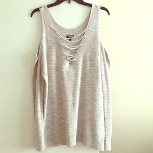 🌟NWOT🌟 Cold Shoulder Lace Up Sweater Tunic